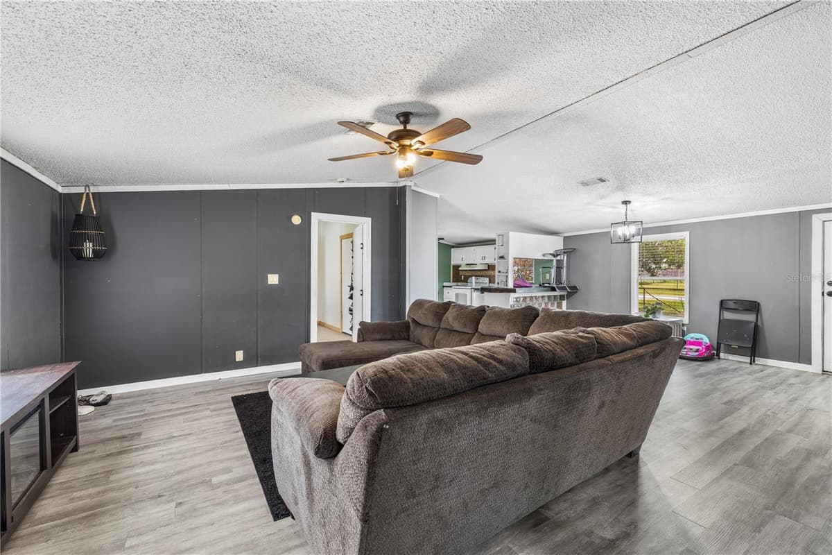 4332 UPPER MEADOW ROAD — photo 6 of 56