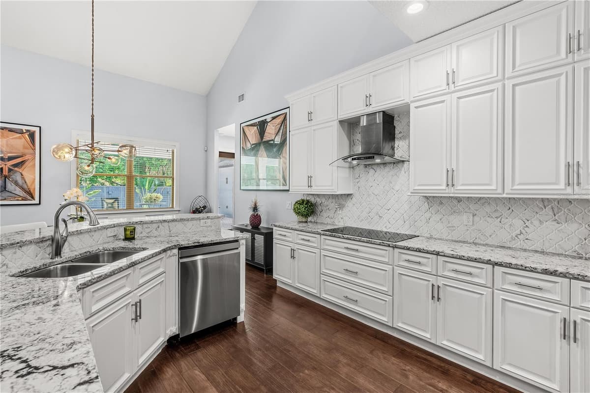 1840 BRYAN AVENUE — photo 18 of 53