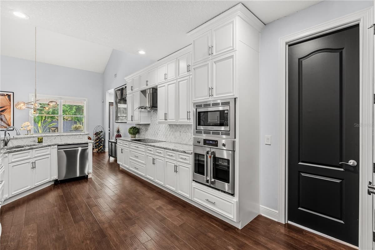 1840 BRYAN AVENUE — photo 19 of 53