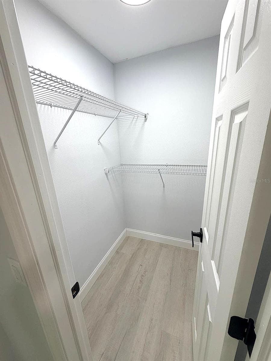445 10TH AVENUE — photo 19 of 26