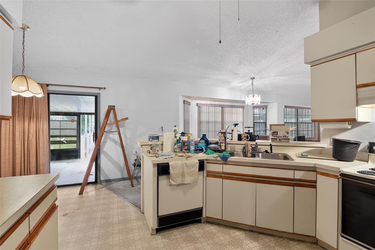 4279 ARLINGTON STREET — photo 13 of 30