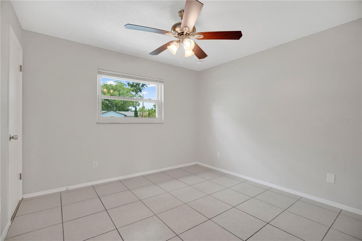 130 KASEY DRIVE — photo 18 of 30