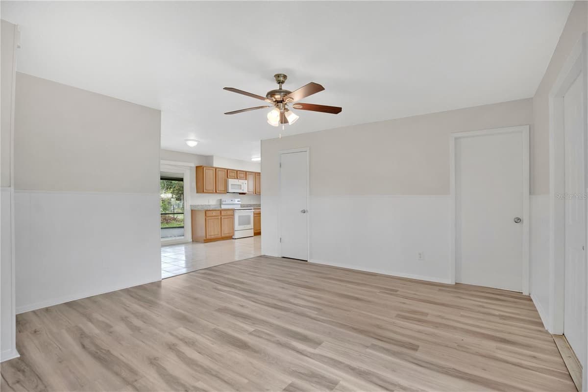 130 KASEY DRIVE — photo 7 of 30