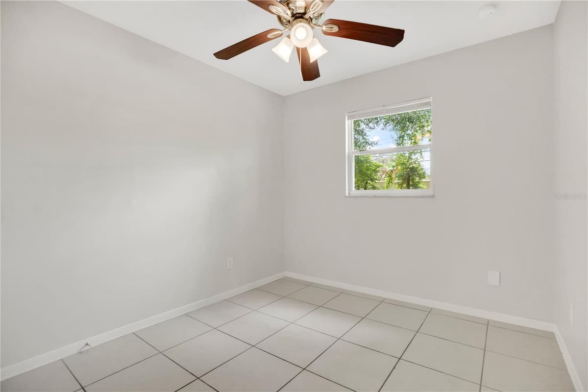 130 KASEY DRIVE — photo 14 of 30