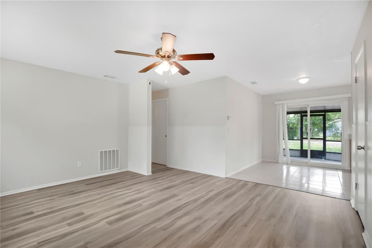 130 KASEY DRIVE — photo 5 of 30