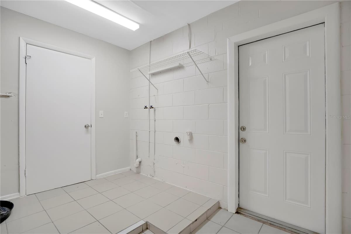 130 KASEY DRIVE — photo 23 of 30