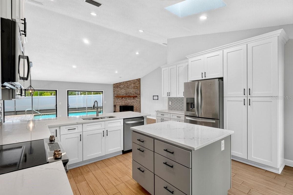 3 FOX HOLLOW DRIVE — photo 12 of 45