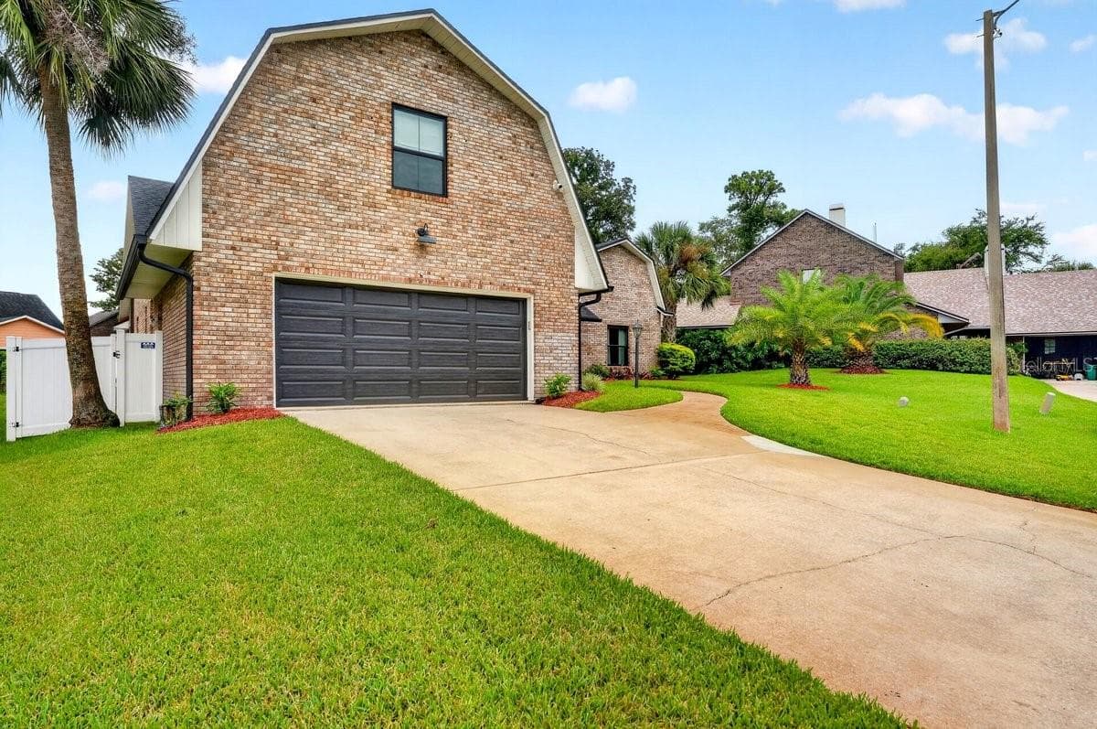 3 FOX HOLLOW DRIVE — photo 3 of 45