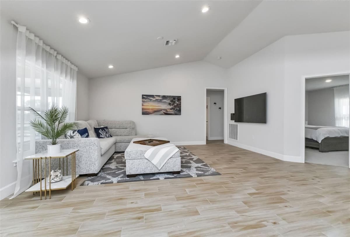 7664 MERONI BOULEVARD — photo 6 of 35