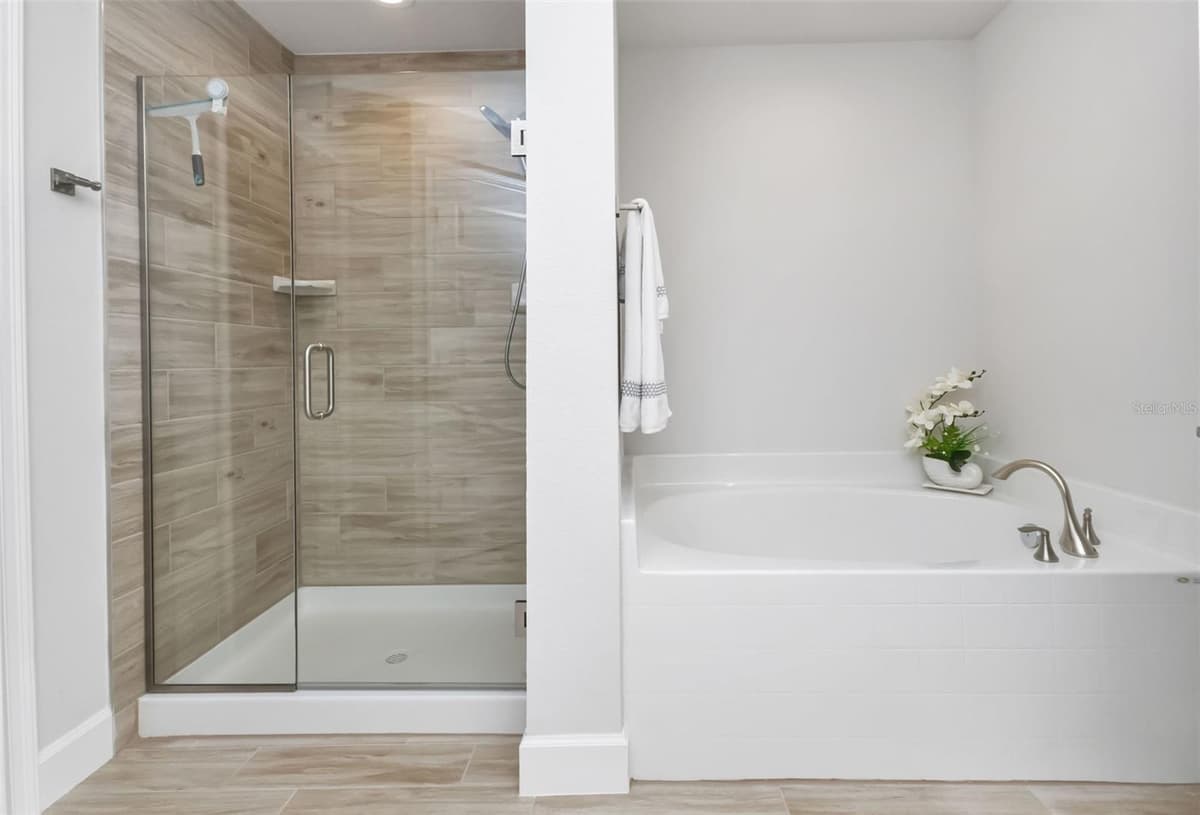 7664 MERONI BOULEVARD — photo 16 of 35