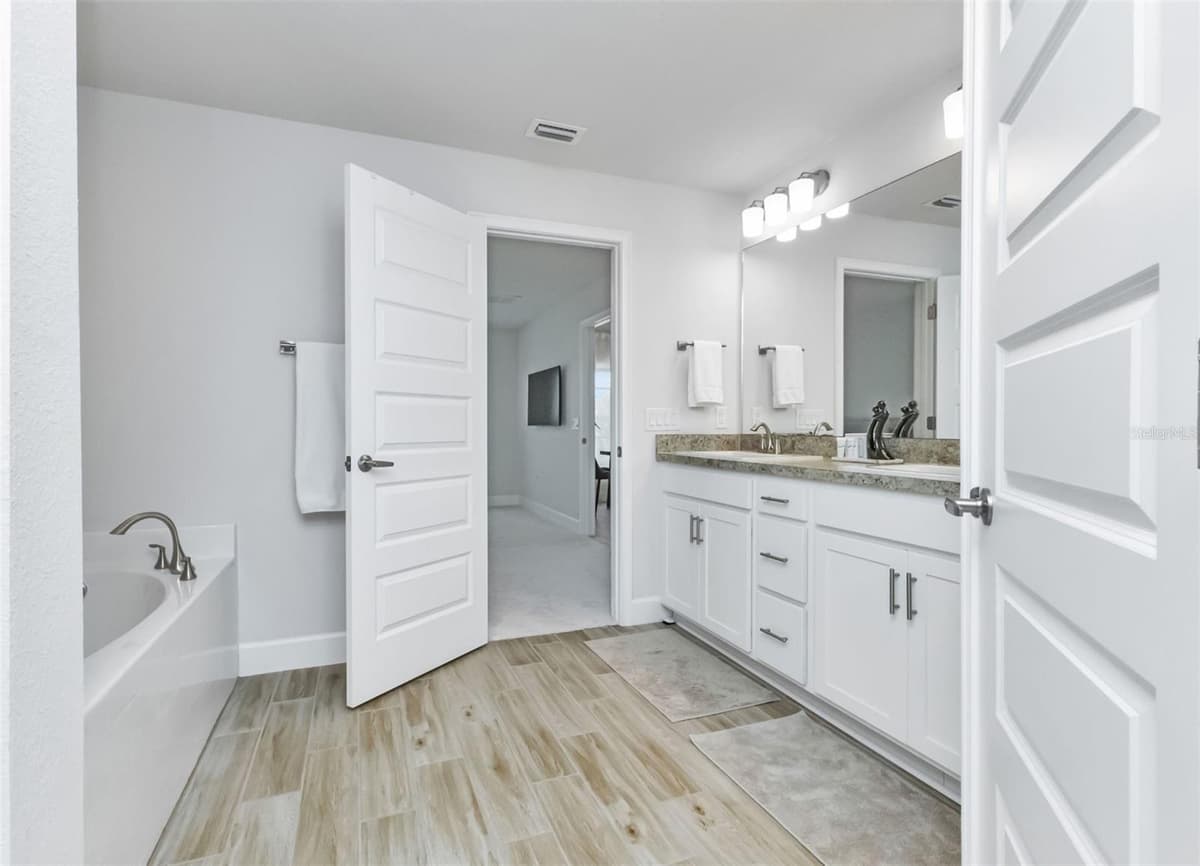 7664 MERONI BOULEVARD — photo 17 of 35
