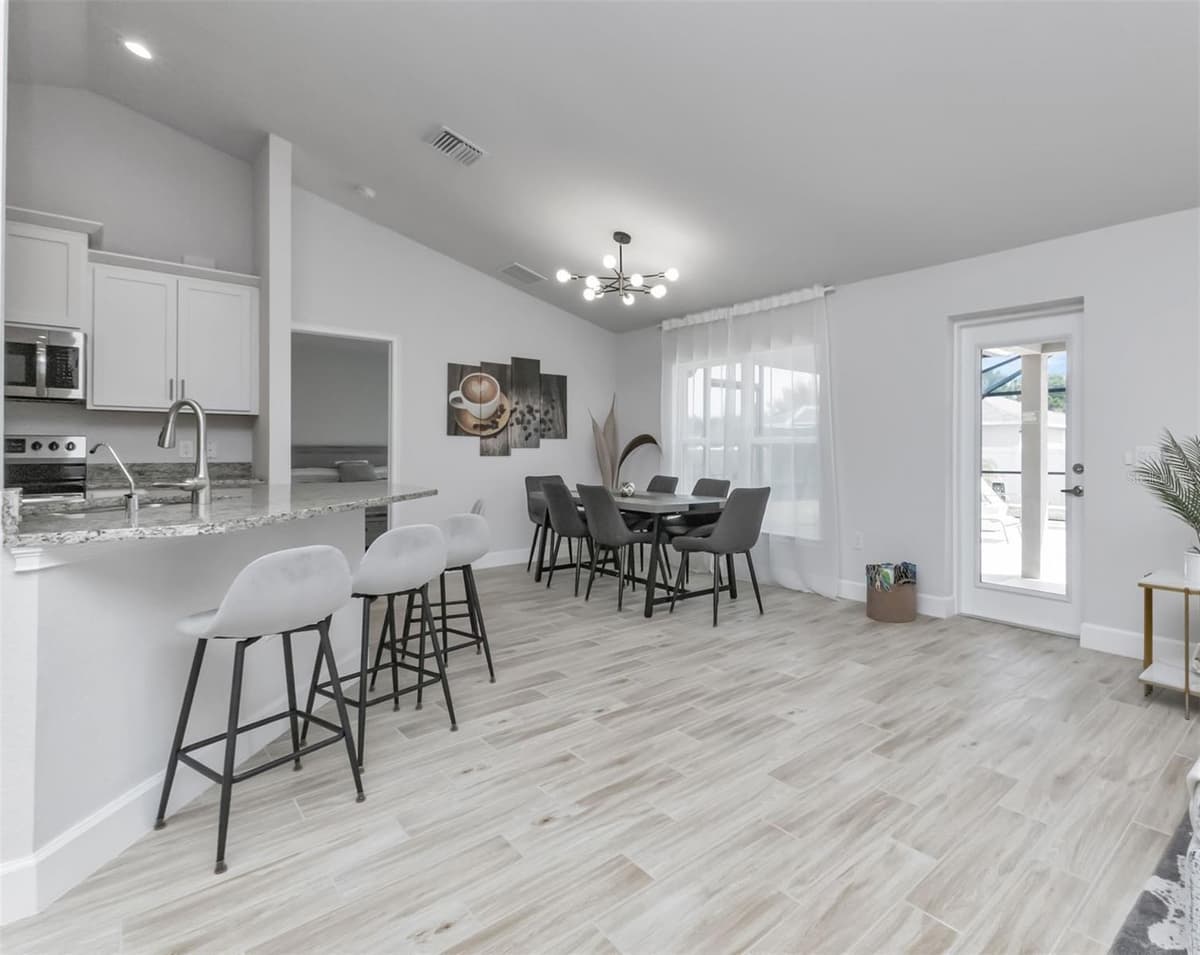 7664 MERONI BOULEVARD — photo 4 of 35