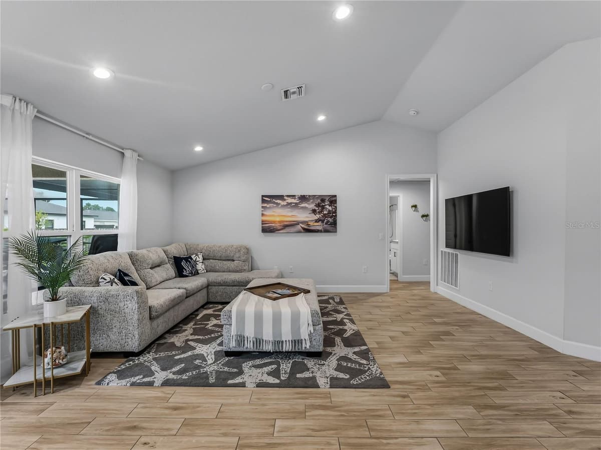 7664 MERONI BOULEVARD — photo 7 of 35