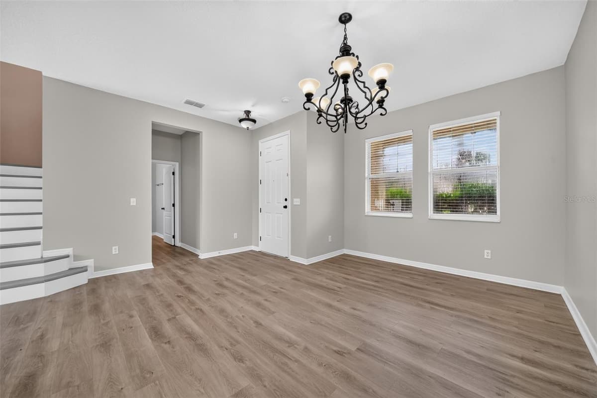 1215 ALAPAHA LANE — photo 4 of 30