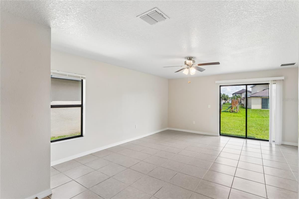2427 CASPIAN DRIVE — photo 4 of 24