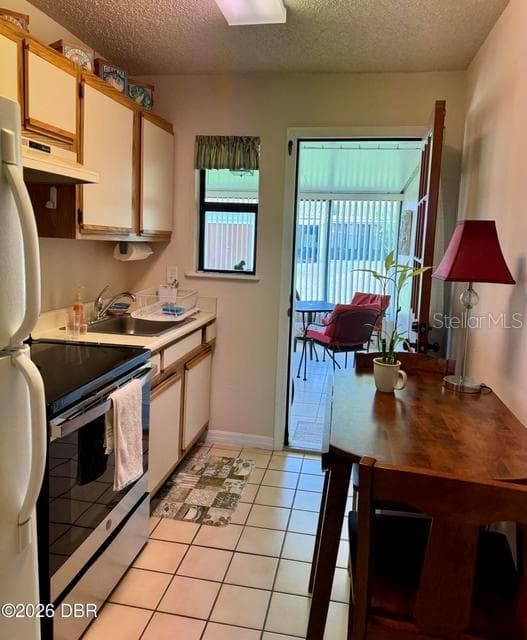 156 CARDINAL DRIVE — photo 13 of 39
