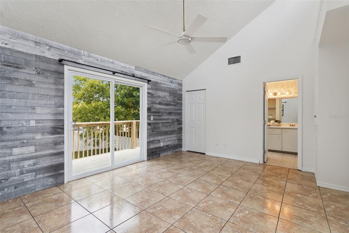 5556 LANCEWOOD CIRCLE — photo 28 of 54