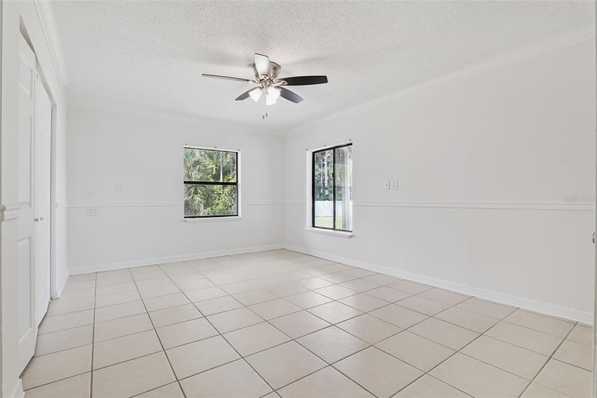 5556 LANCEWOOD CIRCLE — photo 38 of 54