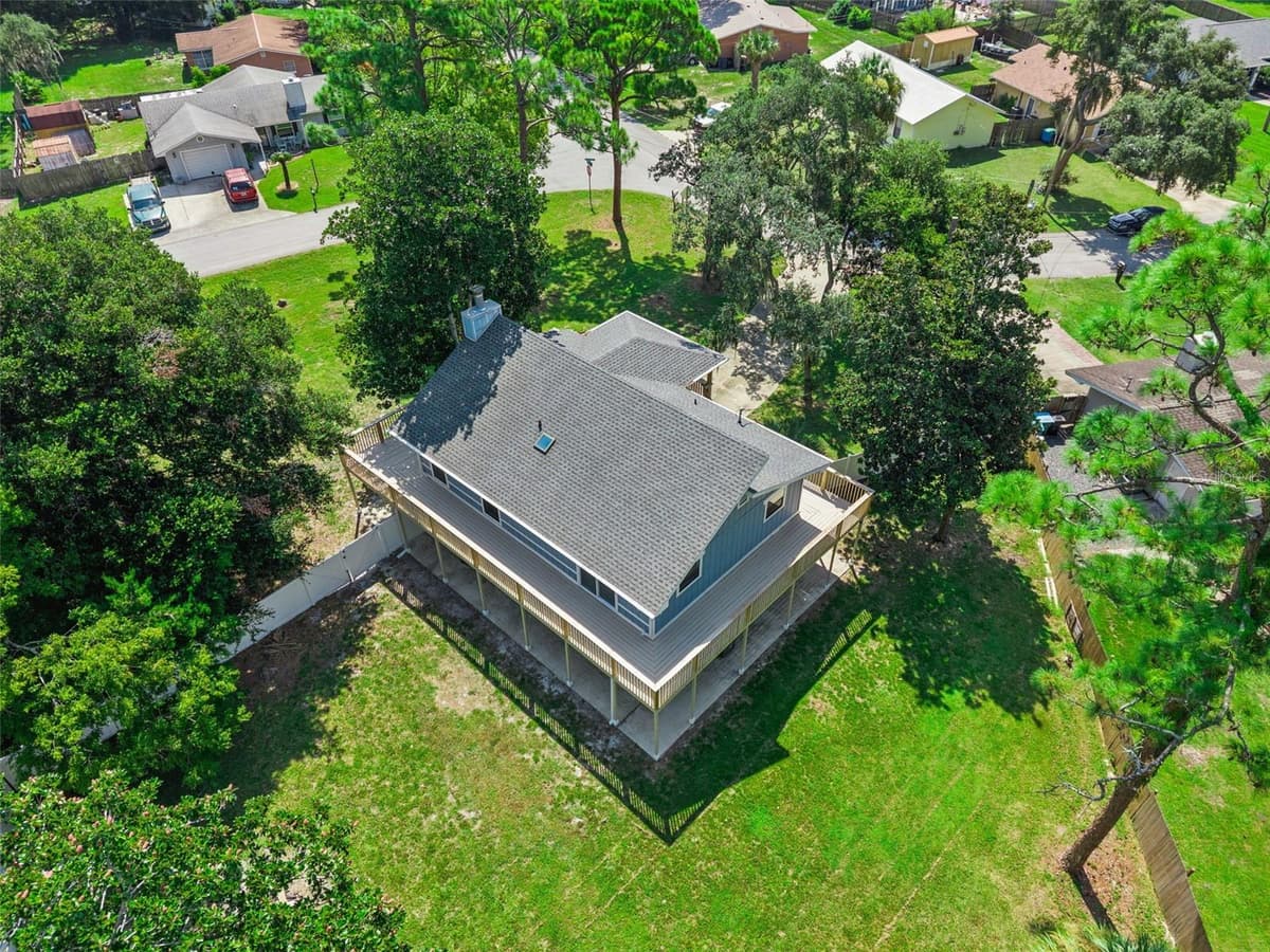 5556 LANCEWOOD CIRCLE — photo 11 of 54