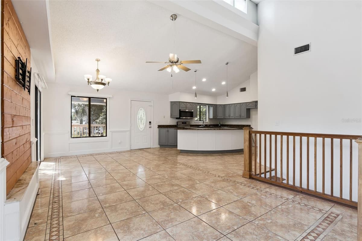 5556 LANCEWOOD CIRCLE — photo 20 of 54