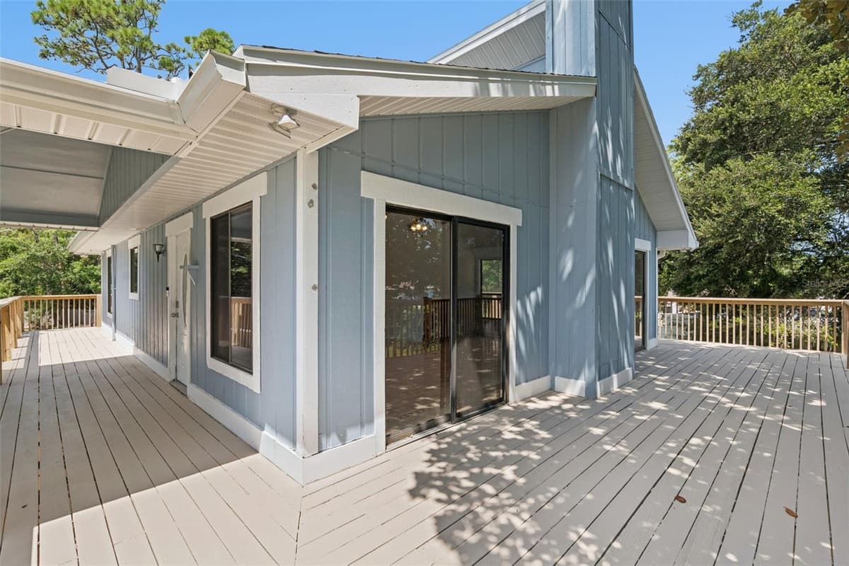 5556 LANCEWOOD CIRCLE — photo 10 of 54