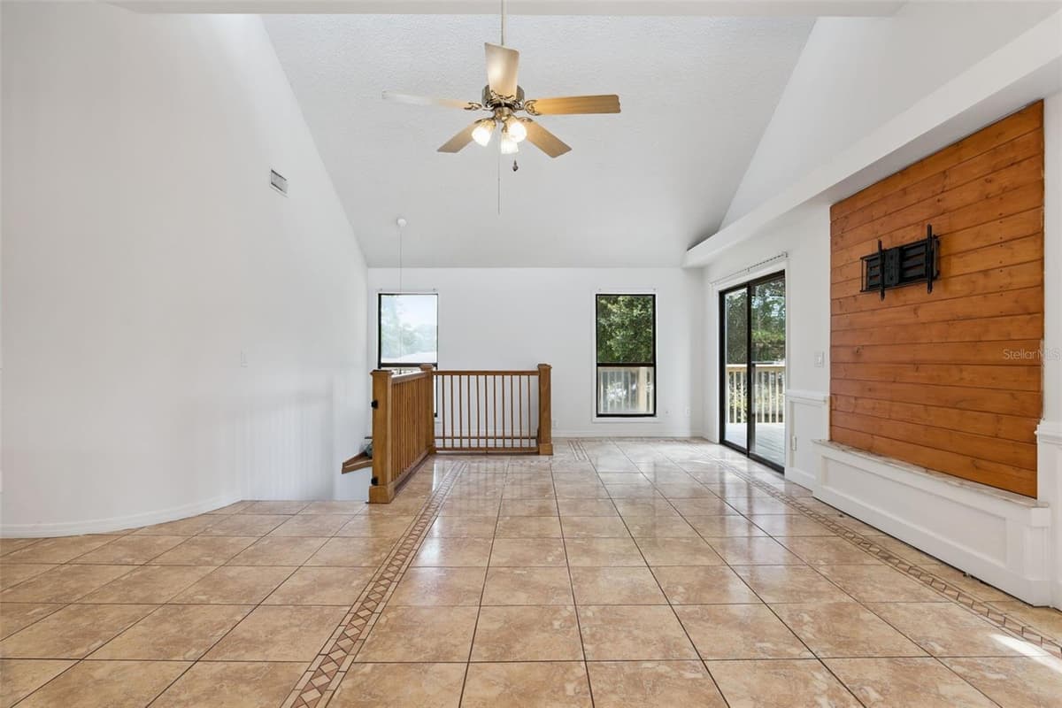 5556 LANCEWOOD CIRCLE — photo 19 of 54