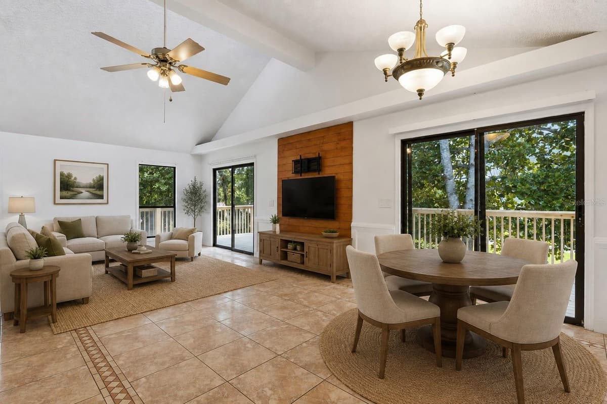 5556 LANCEWOOD CIRCLE — photo 4 of 54