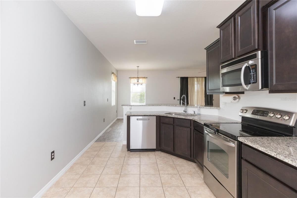 36108 LAGUNA HILLS CIRCLE — photo 3 of 41
