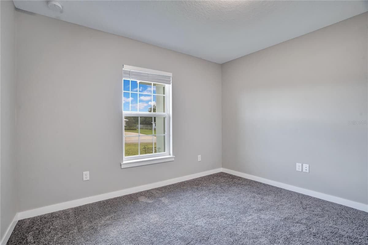 8833 HAMPSHIRE DRIVE — photo 17 of 33