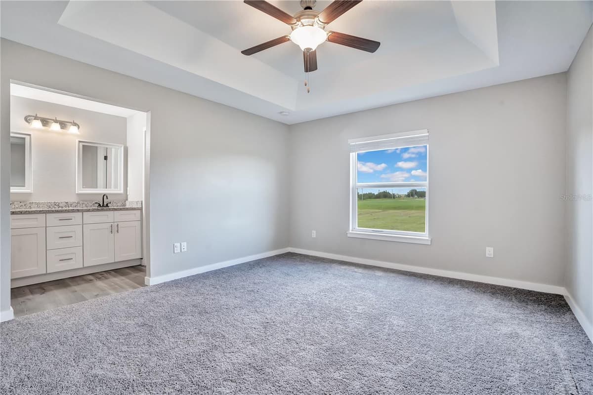 8833 HAMPSHIRE DRIVE — photo 13 of 33