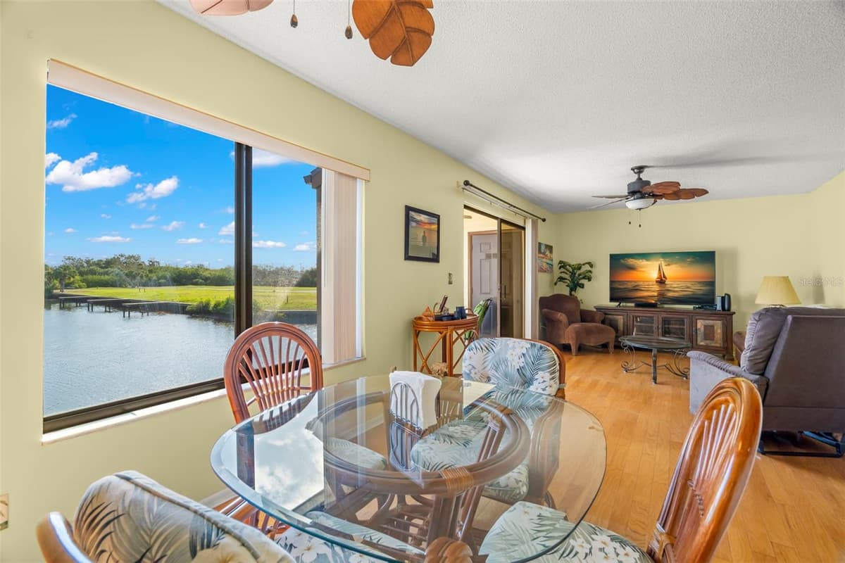 412 MOORINGS COVE DRIVE — photo 11 of 36