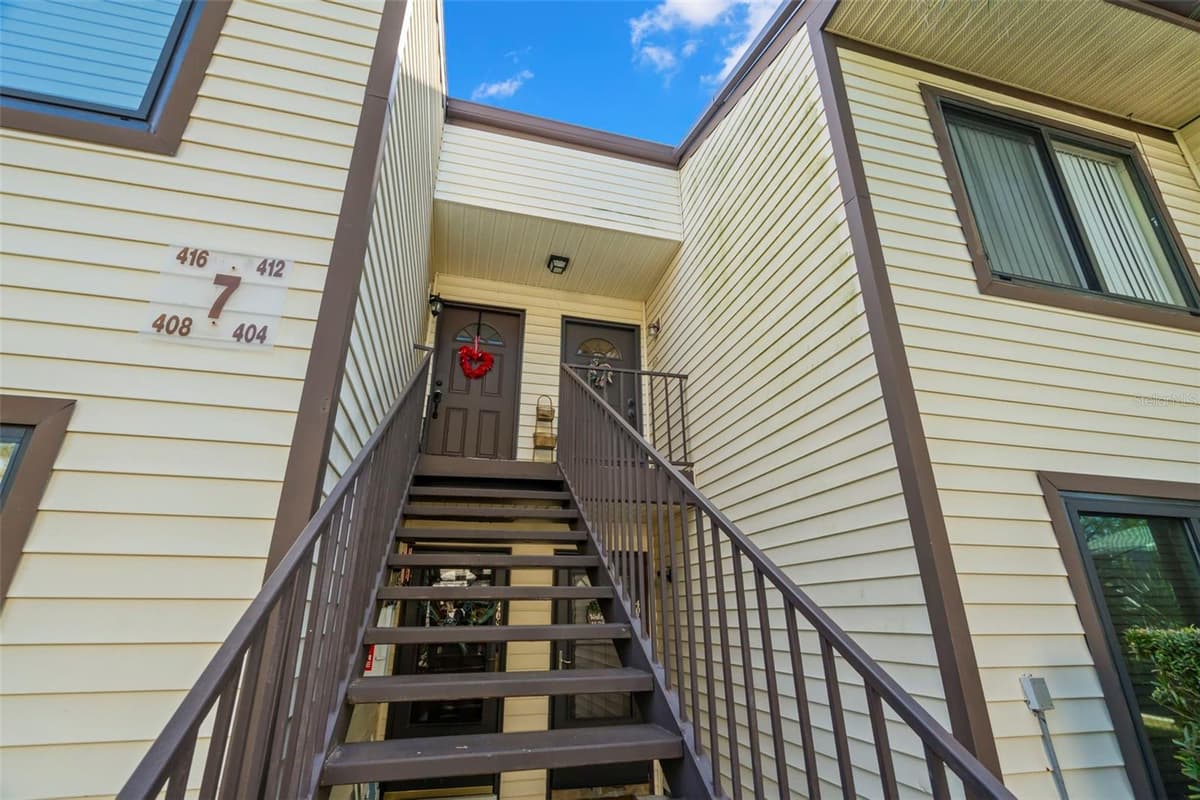 412 MOORINGS COVE DRIVE — photo 4 of 36