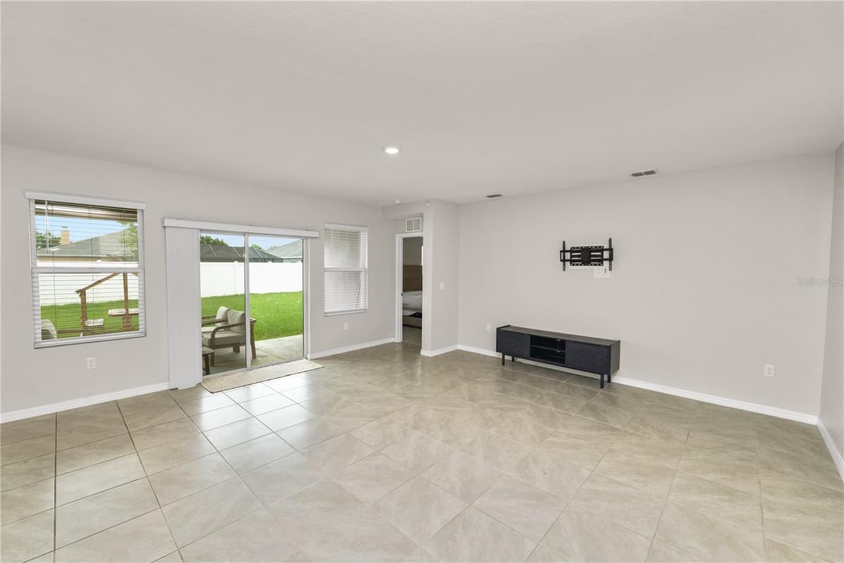 3141 CASPIAN FEATHER STREET — photo 9 of 45