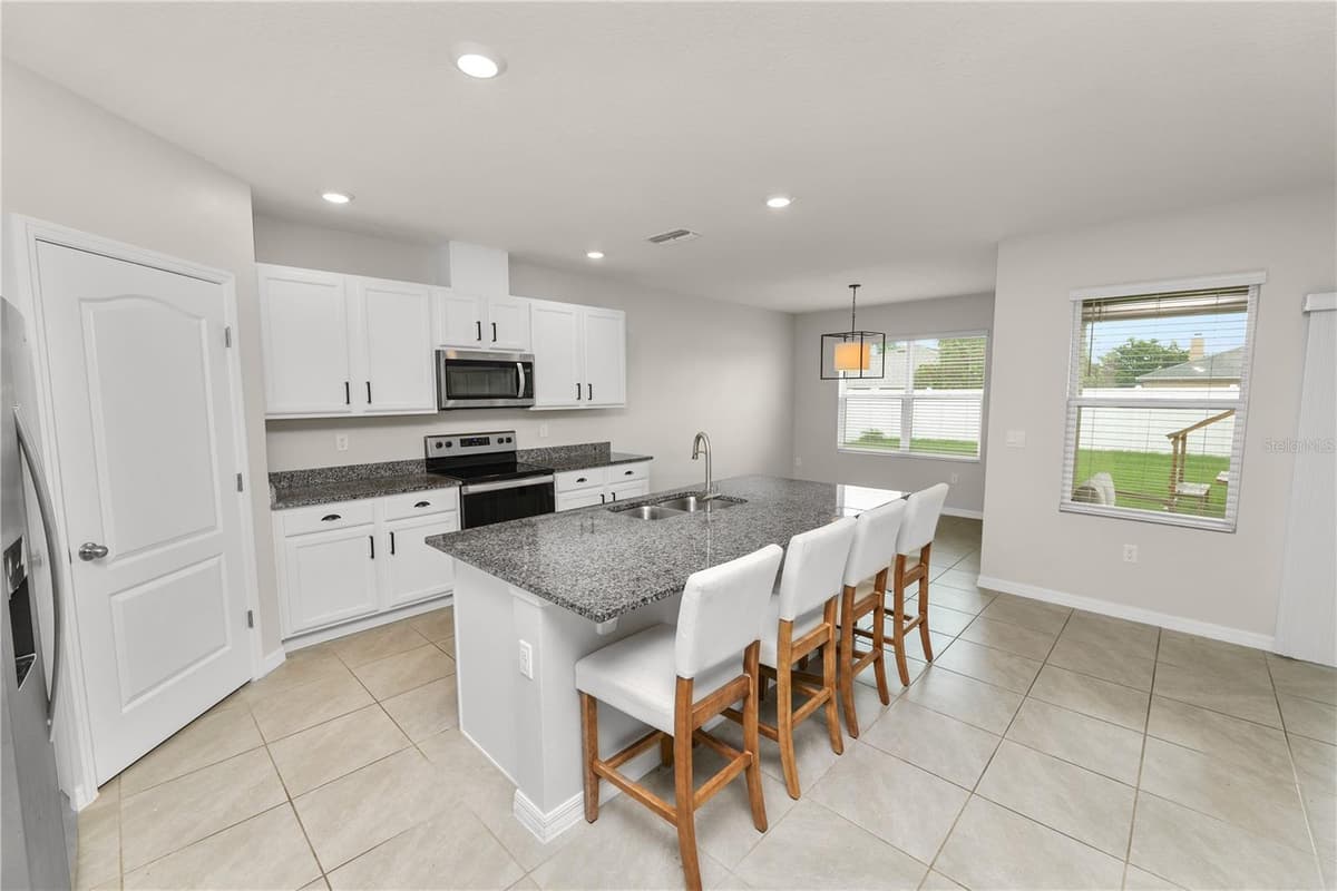 3141 CASPIAN FEATHER STREET — photo 15 of 45