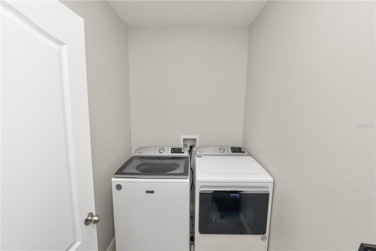 3141 CASPIAN FEATHER STREET — photo 33 of 45