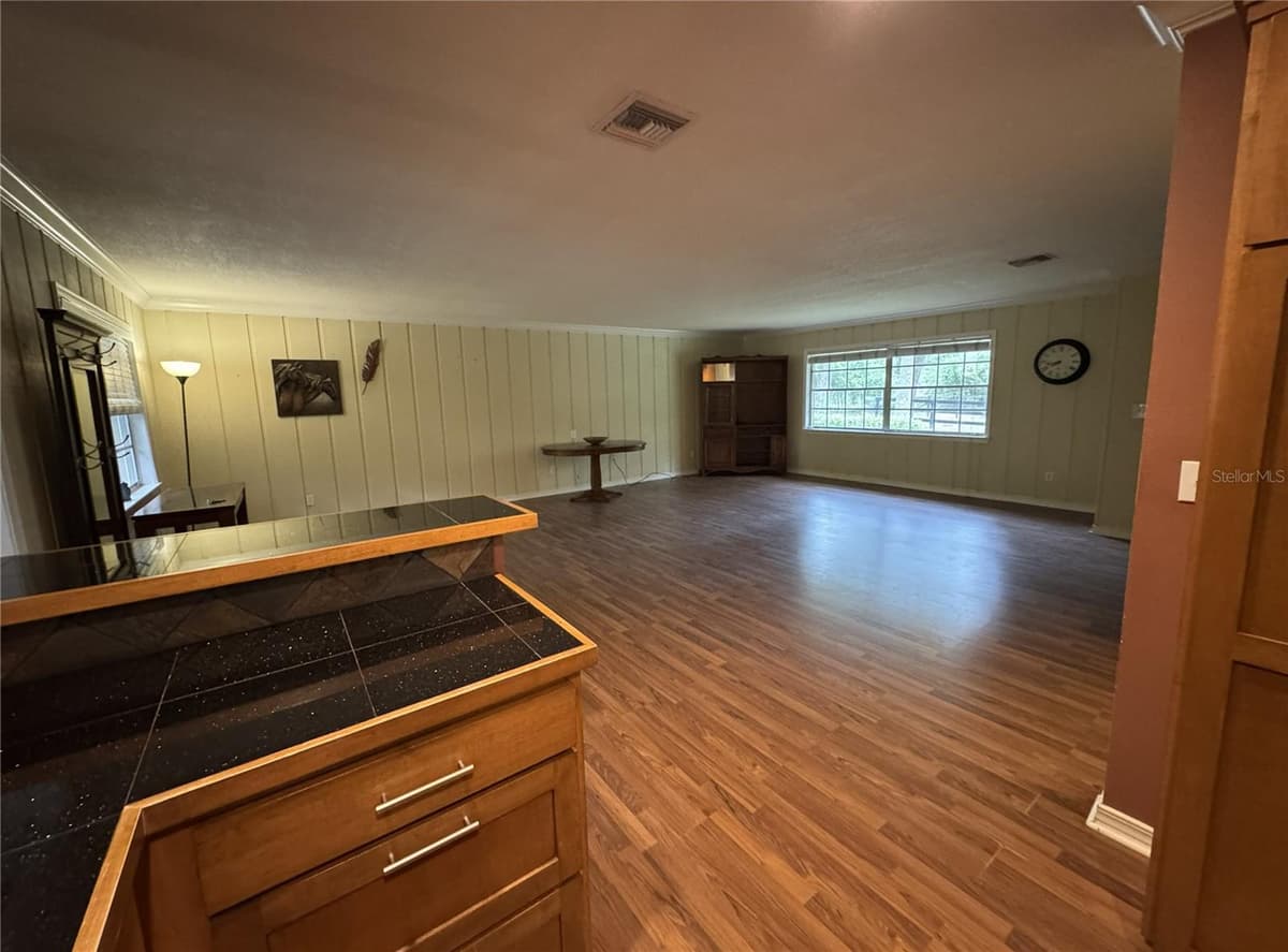 560 LAKE PLEASANT ROAD — photo 6 of 26