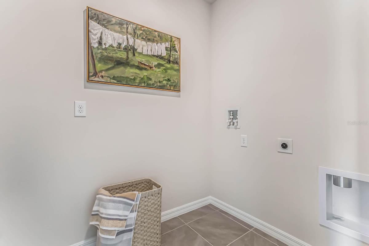 3375 PINE LILY AVENUE — photo 26 of 27