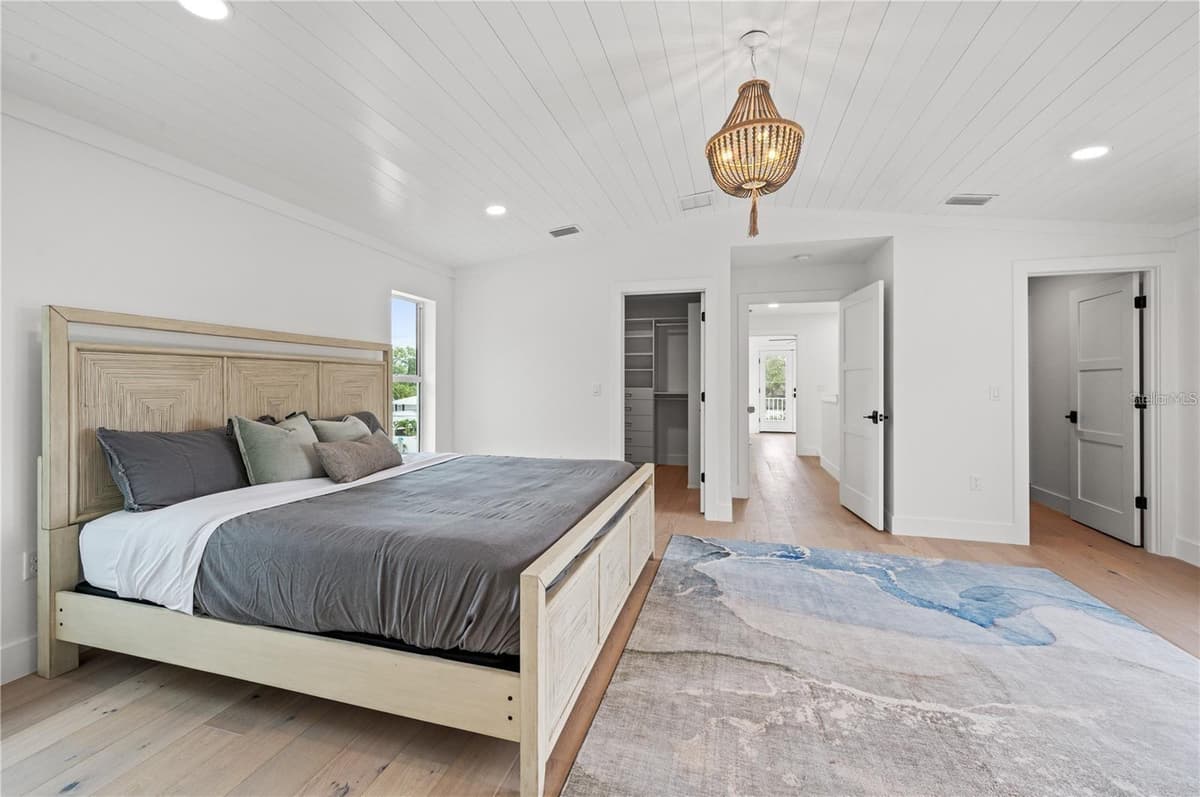 1647 SIESTA DRIVE — photo 25 of 43