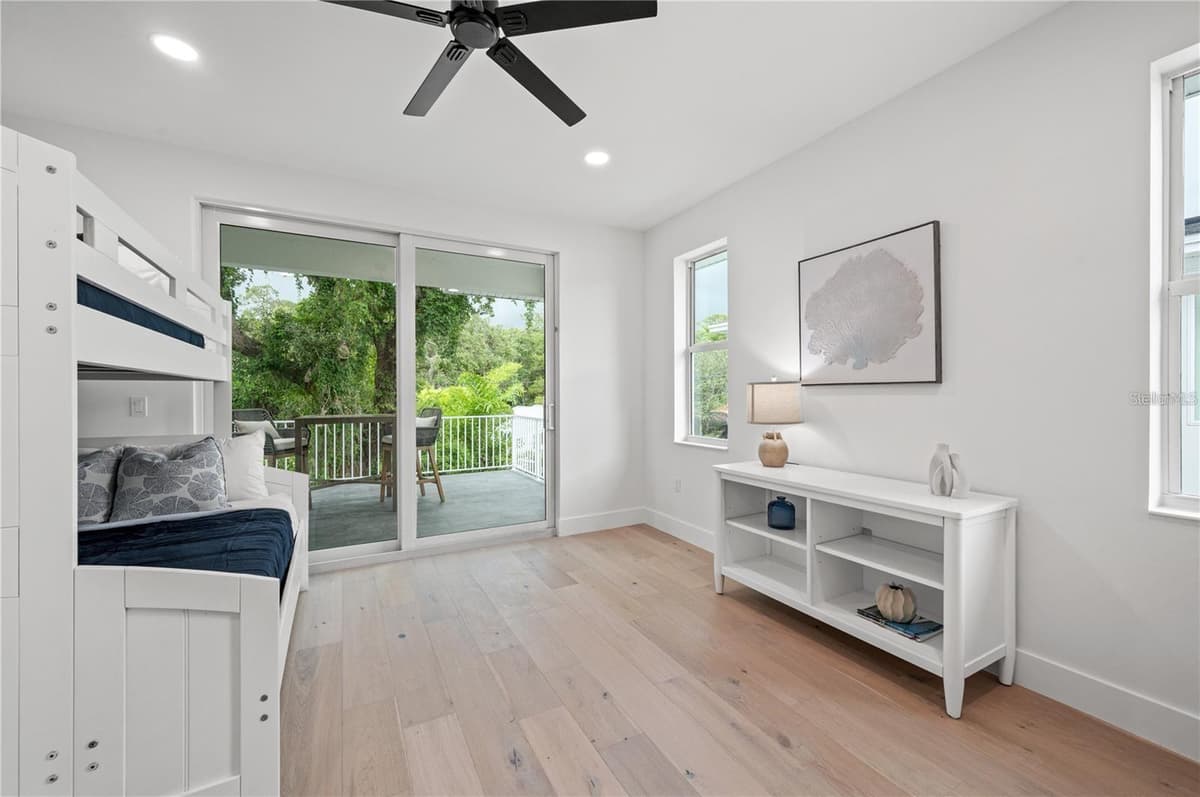 1647 SIESTA DRIVE — photo 41 of 43