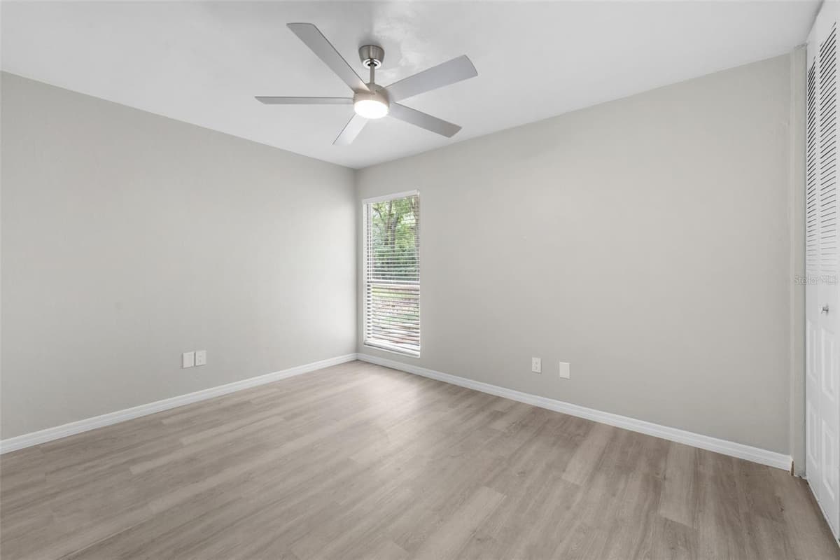 2329 54TH PLACE — photo 14 of 31