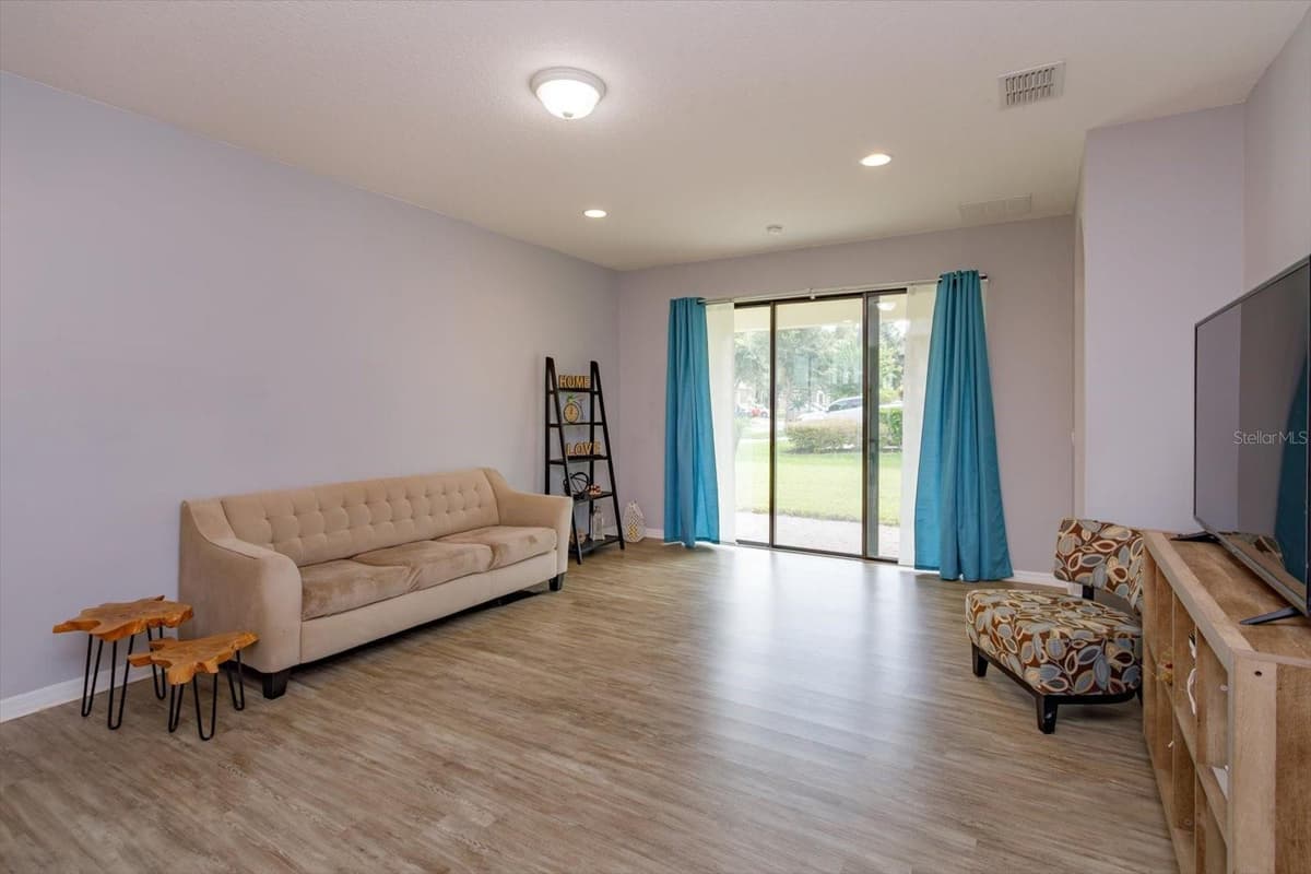 5106 APPENINE LOOP — photo 15 of 27