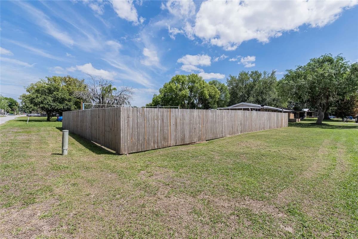218 MAPLE LANE — photo 34 of 37