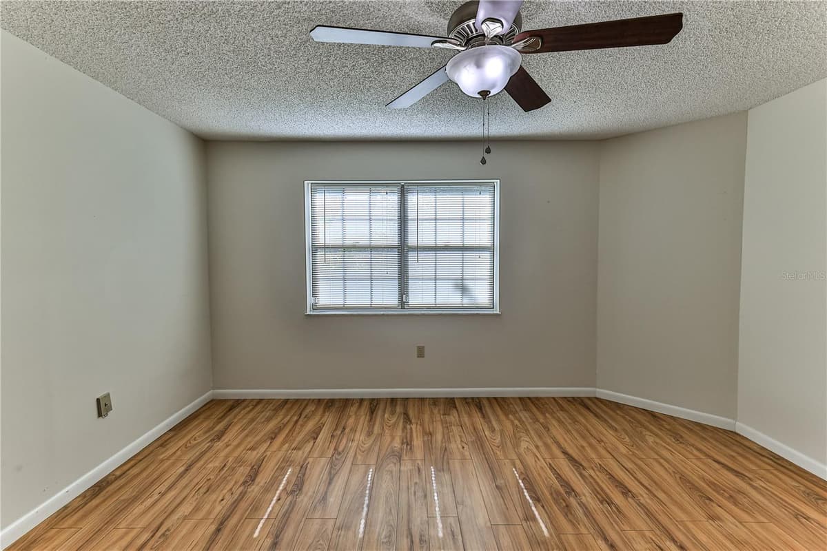 3333 LIVERPOOL POINT — photo 11 of 40