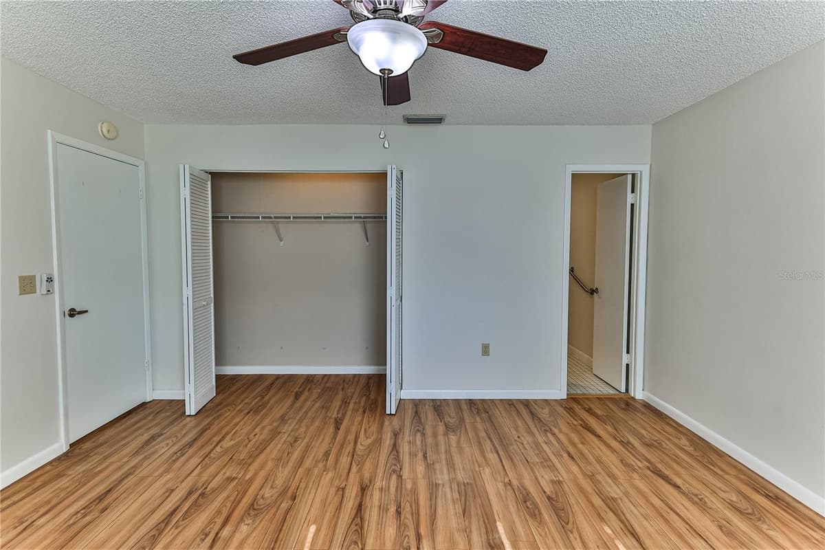 3333 LIVERPOOL POINT — photo 13 of 40