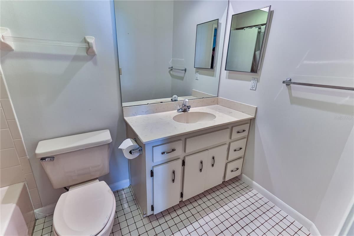 3333 LIVERPOOL POINT — photo 22 of 40