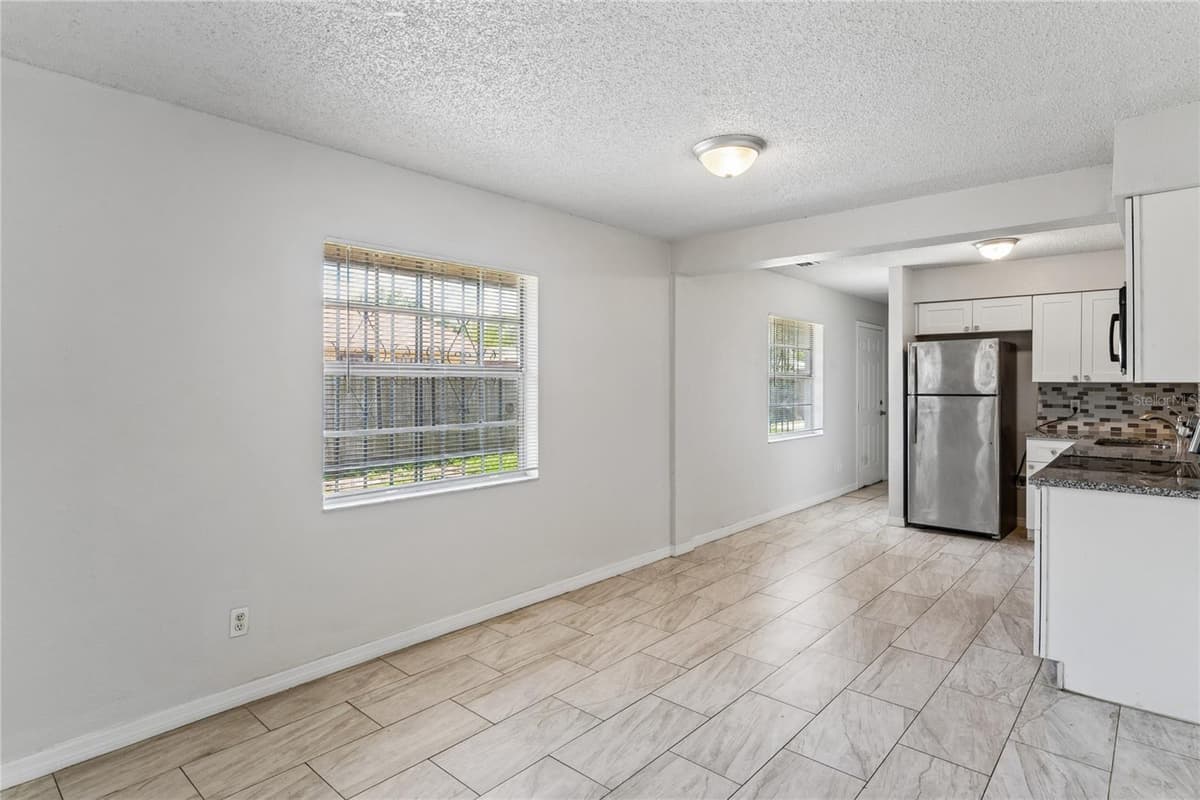 9608 10TH STREET — photo 7 of 23