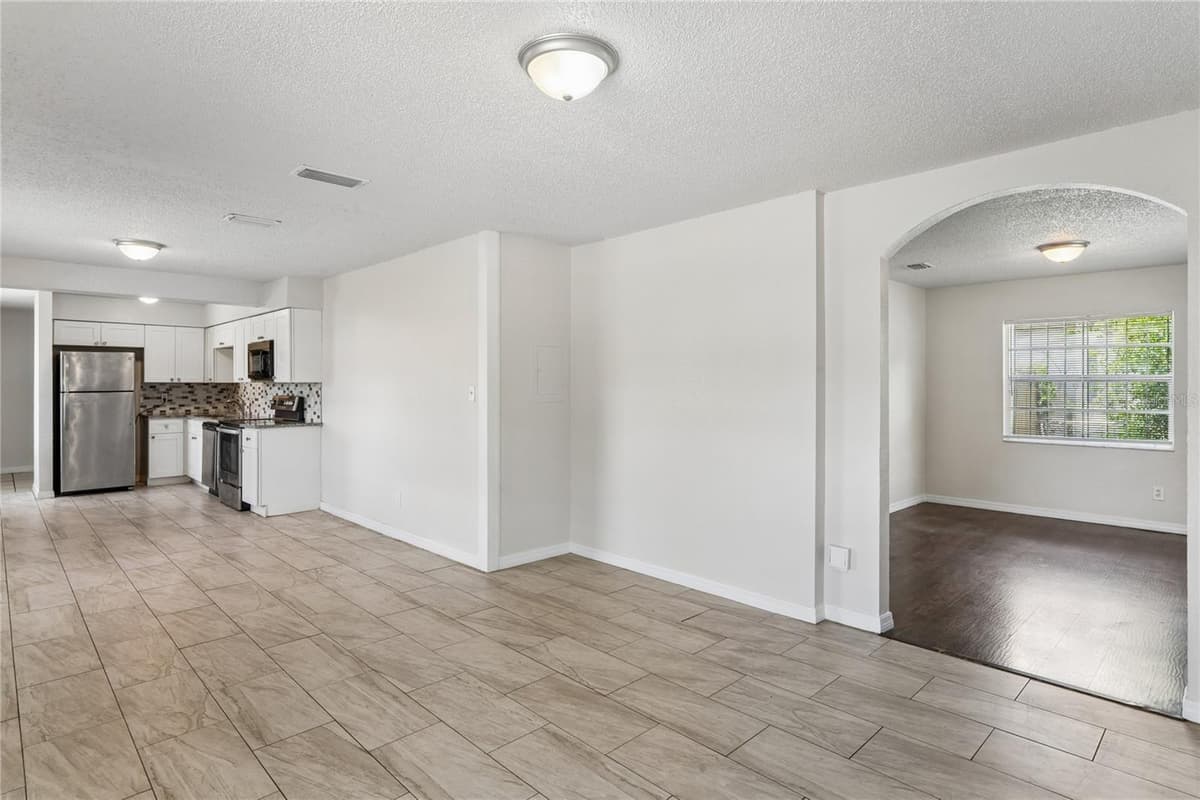 9608 10TH STREET — photo 2 of 23