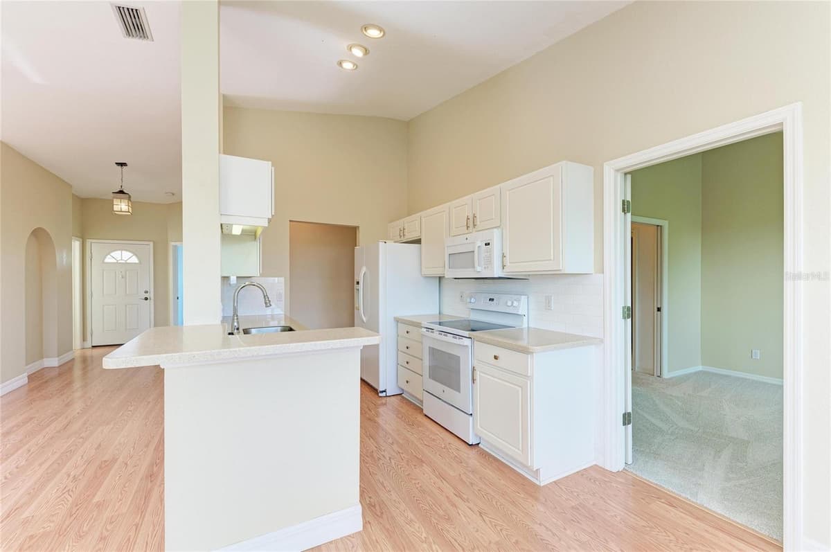 1404 AUBURN LAKES CIRCLE — photo 17 of 68