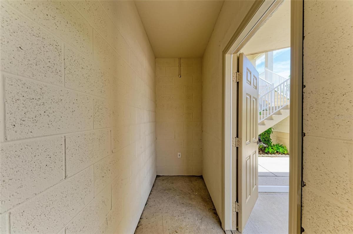 1404 AUBURN LAKES CIRCLE — photo 58 of 68