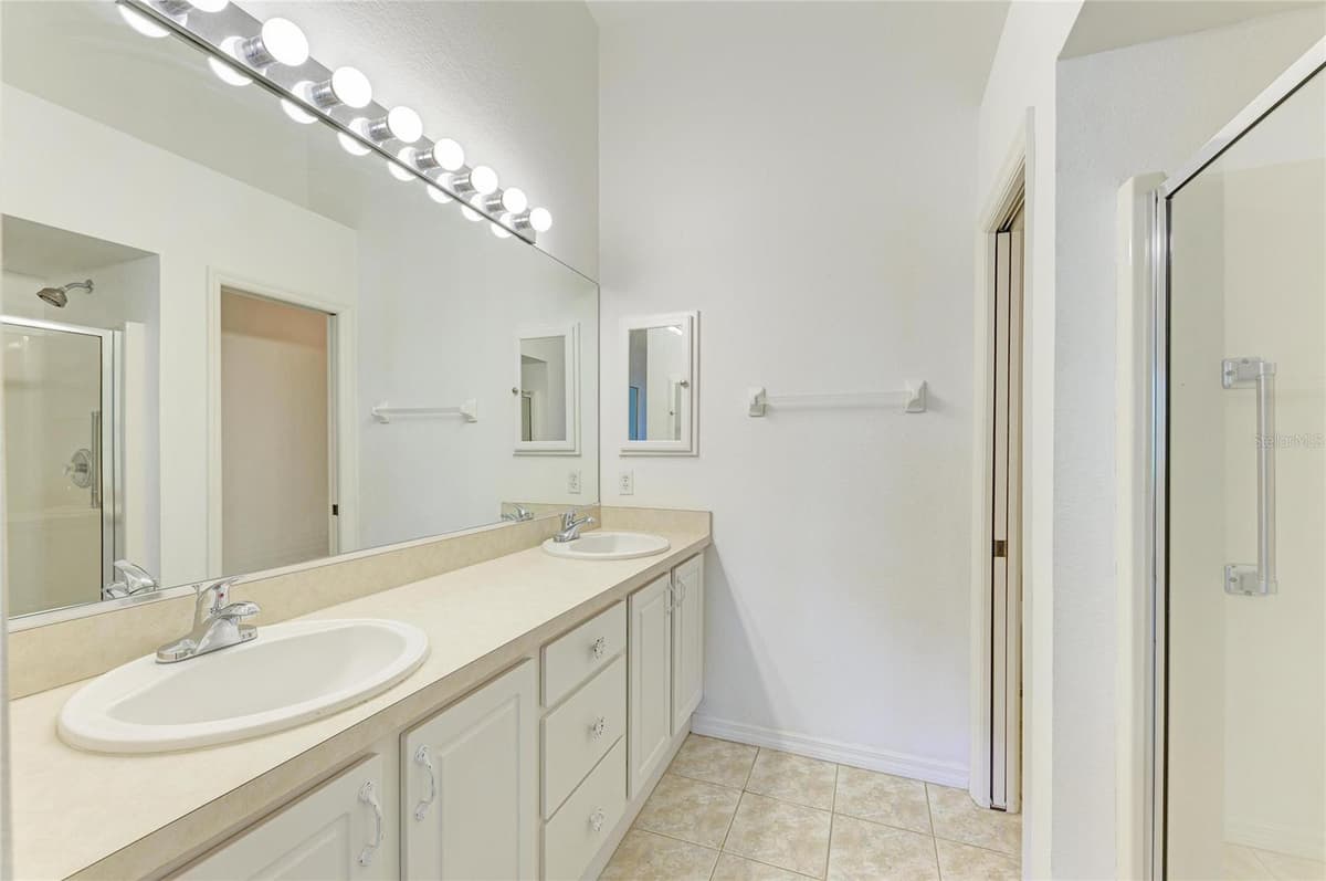 1404 AUBURN LAKES CIRCLE — photo 33 of 68